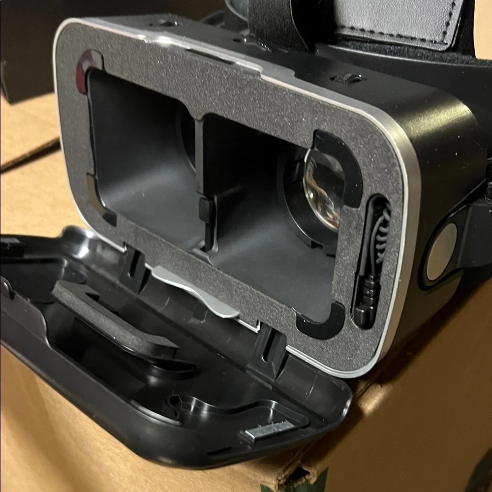 Shinecon VR SC-G04E Virtual Reality Glasses Headset - Immersive Gaming Viewer
